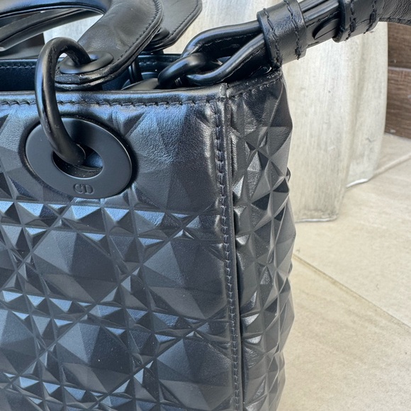 Calfskin Diamond Medium Lady Dior Black - Picture 4 of 14